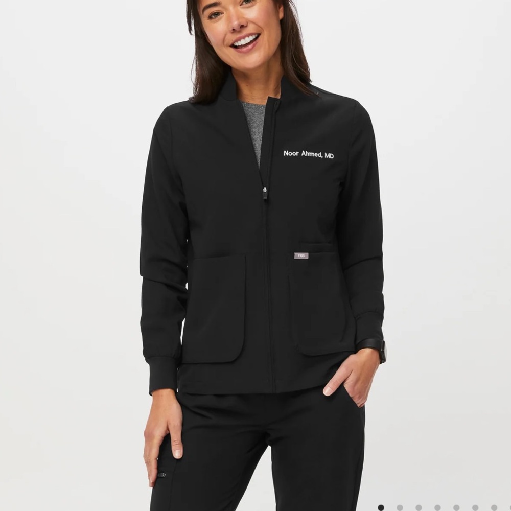 Sebina Scrub Jacket Black FIGS